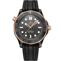 海马<span class="nowrap">系列</span> 43.5毫米, 黑色陶瓷表壳 搭配 橡胶表带 - 21062442001001